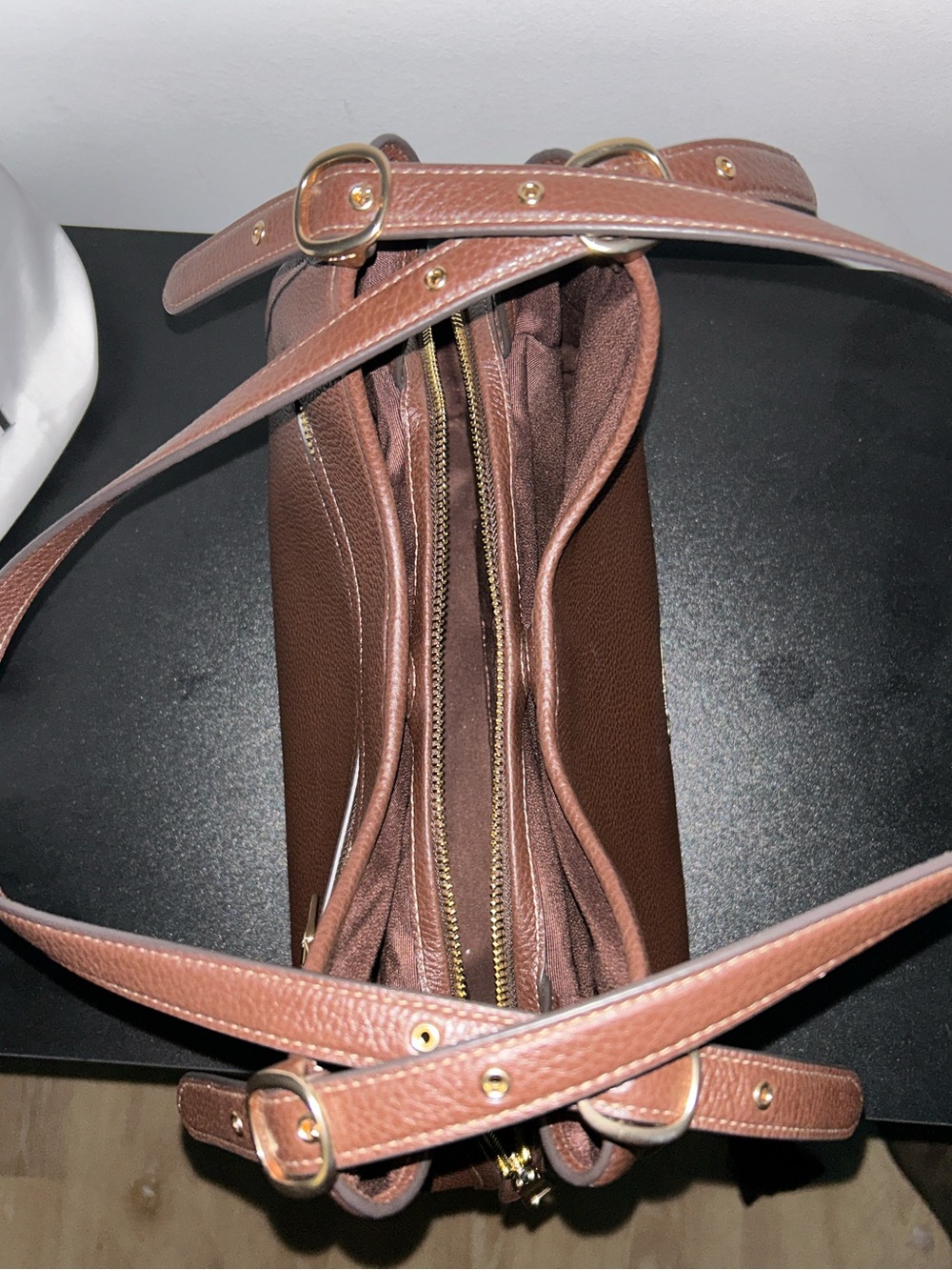 Coach Erin Bag in Maple - Shoulder Bag with Gold Hardware - Picture 5 of 7